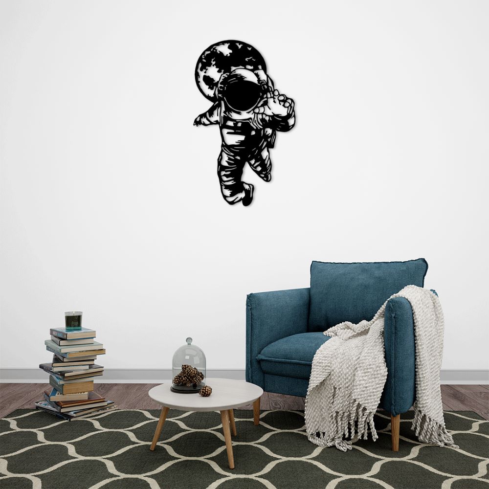 Astronaut metal wall art decor for imaginative children's rooms